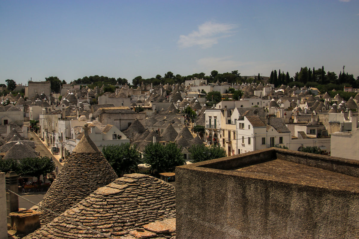 www.cekergezer.com ÇekerGezeR Hakan Aydın Alberobello, Italy - İtalya