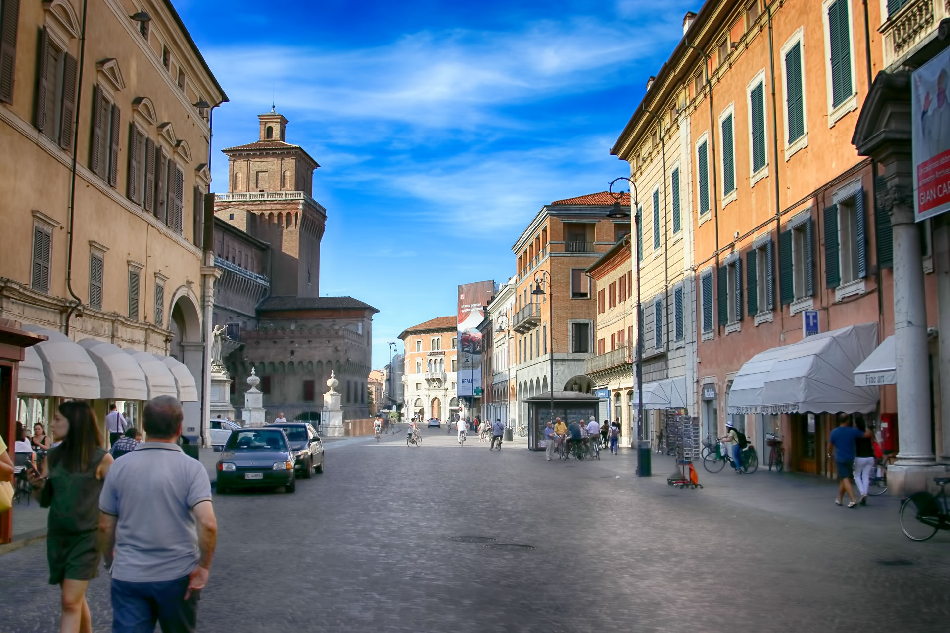 Ferrara Fotoğrafları Italya Gezilecek Yerler Çekergezer Hakan Aydın Gezgin Fotoğrafçı www.cekergezer.com www.cekergezer.com