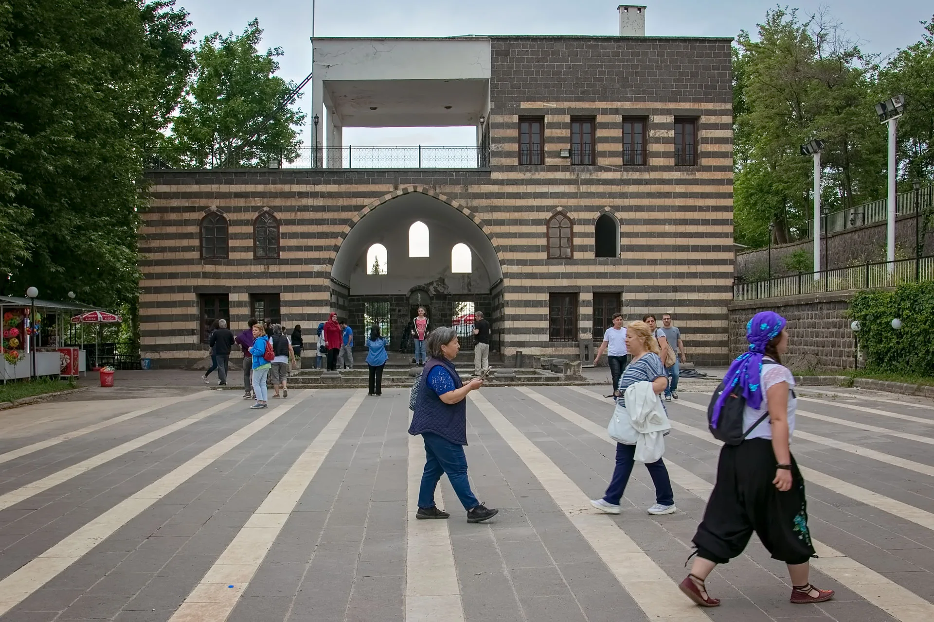 Diyarbakır Fotoğrafları Türkiye Gezgin Fotoğrafçı Çekergezer Hakan Aydın Fotoğrafları www.cekergezer.com www.cekergezer.com