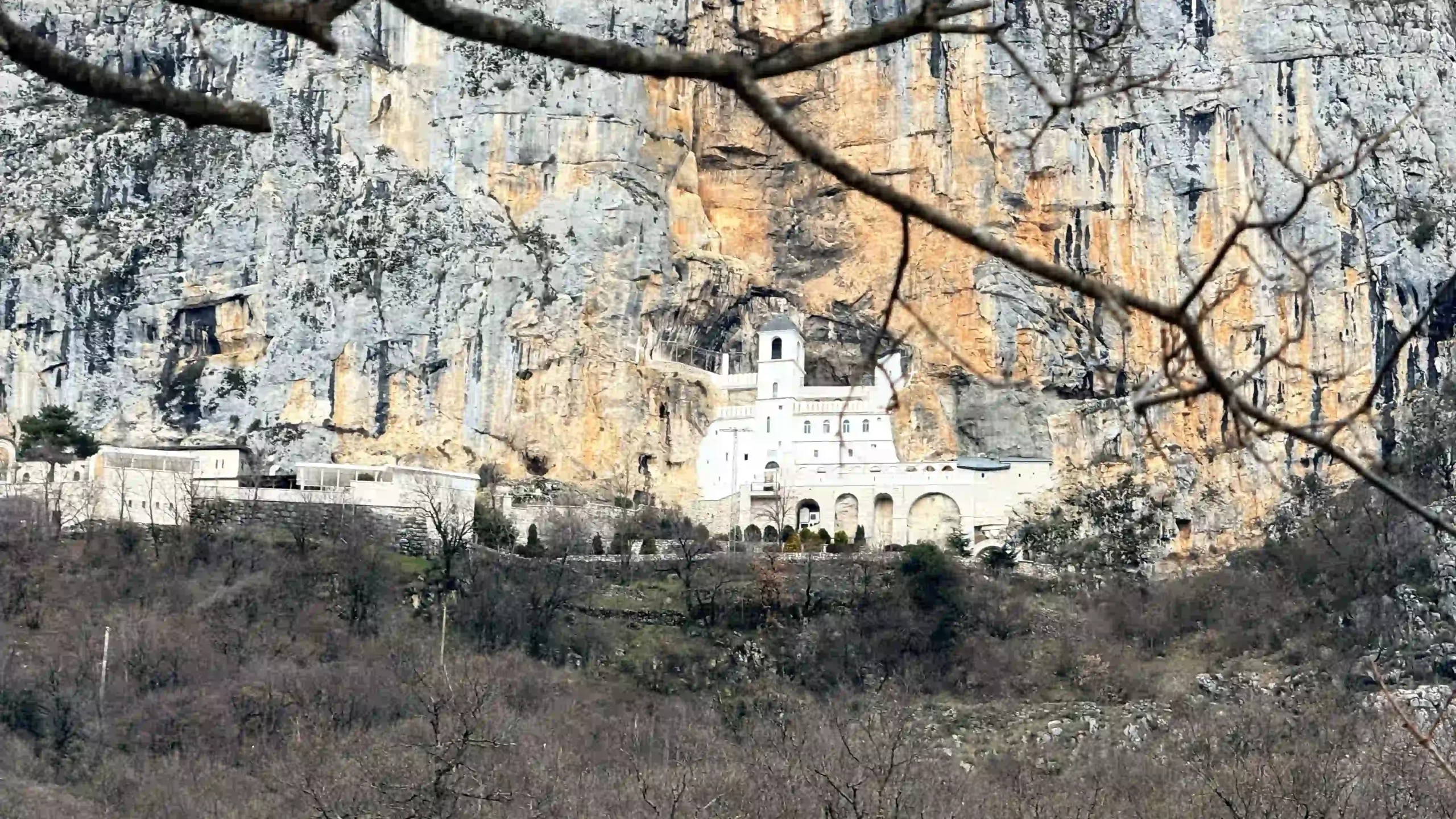 Ostrog Manastırı Karadağ Montenegro Çekergezer Hakan Aydın Fotoğrafları