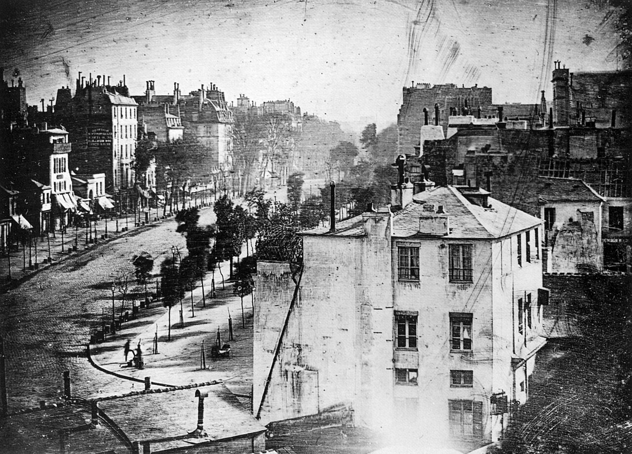 Daguerre'in Boulevard du Temple dagerreyotipi; sol altta ayakkabı boyacısı
